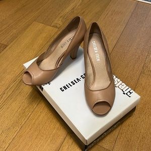 Nude Heels size 6